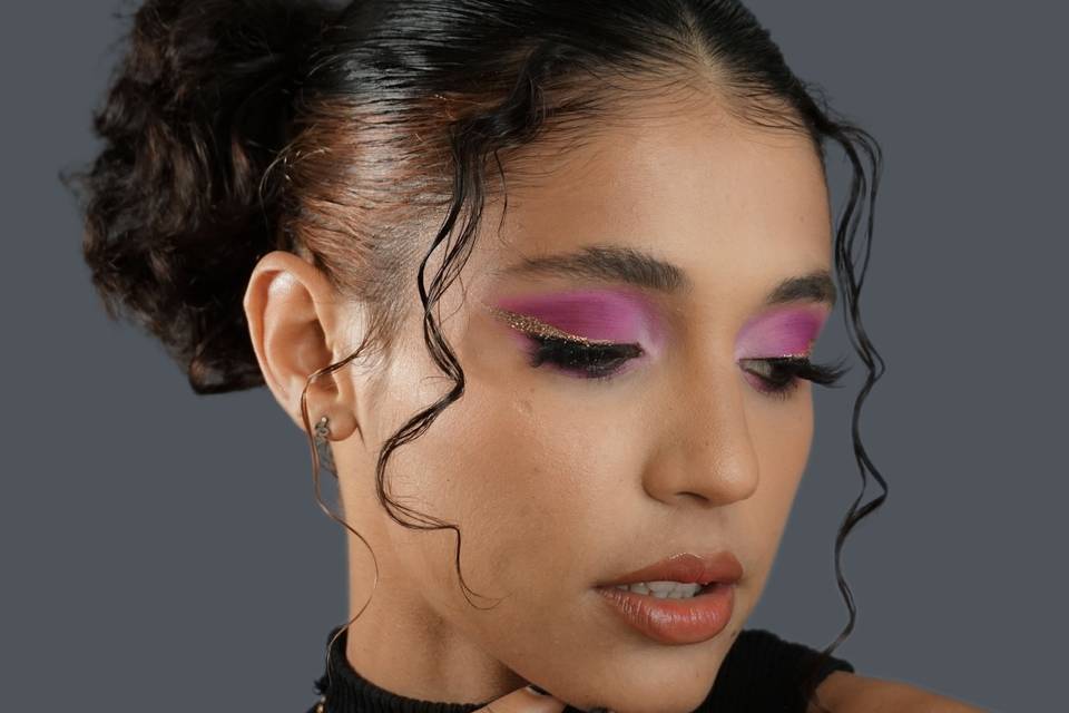 Mara Rose Makeup