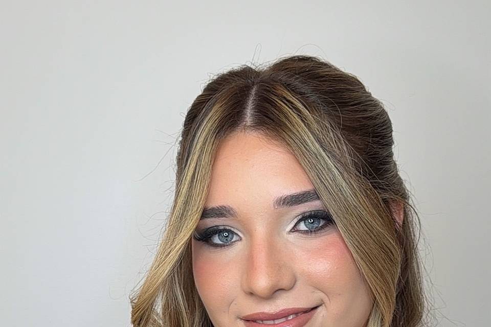 Maquilhagem e cabelo