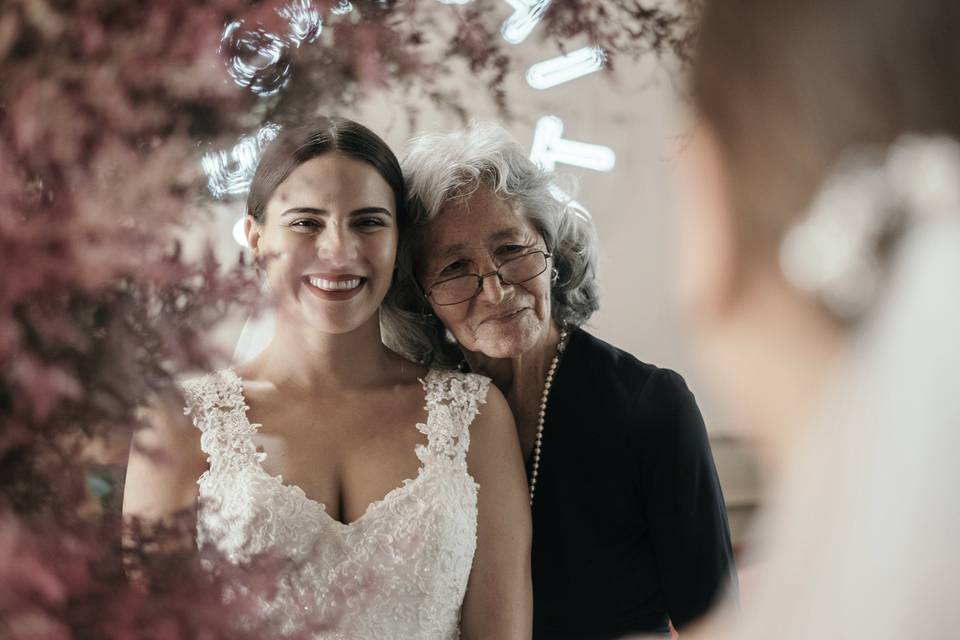 Noiva feliz