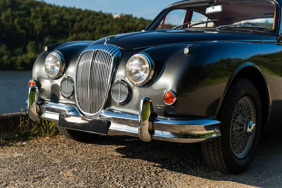 Daimler V8 Saloon