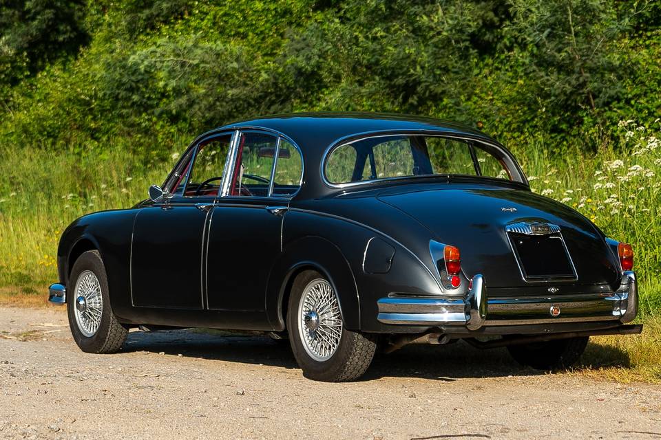 Daimler V8 Saloon