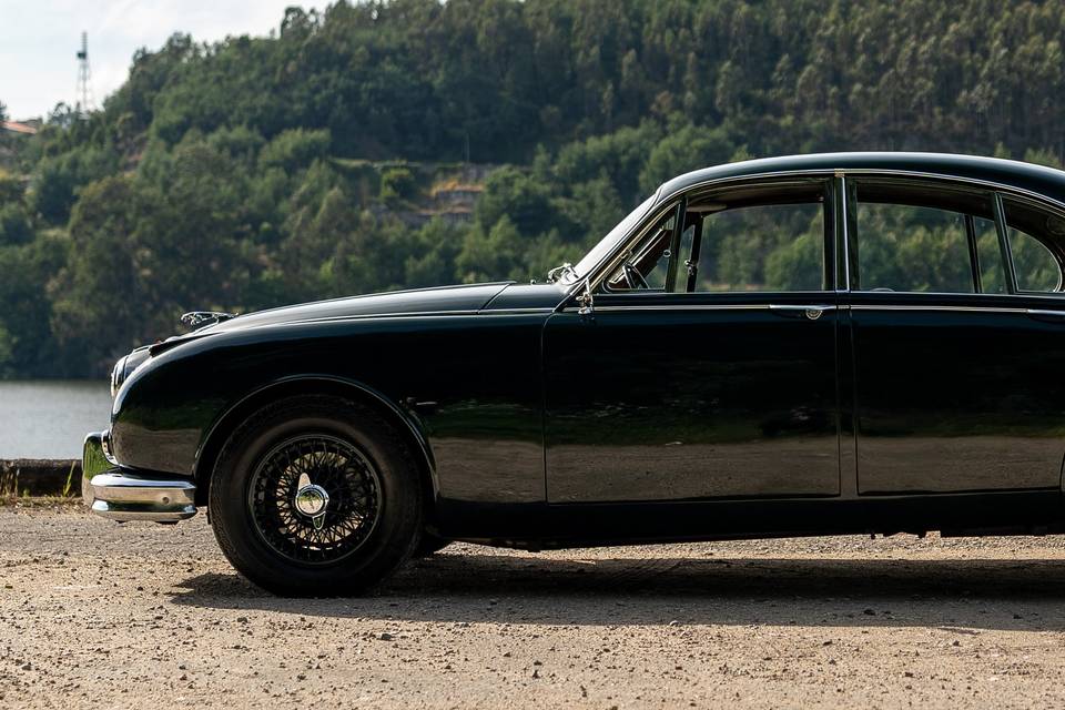 Daimler V8 Saloon