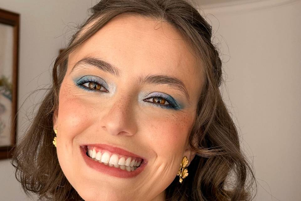 Makeup e penteado de madrinha