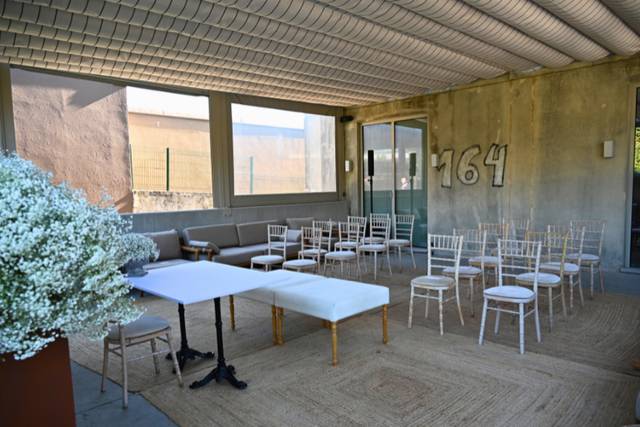 Cerimónia no terraço coberto