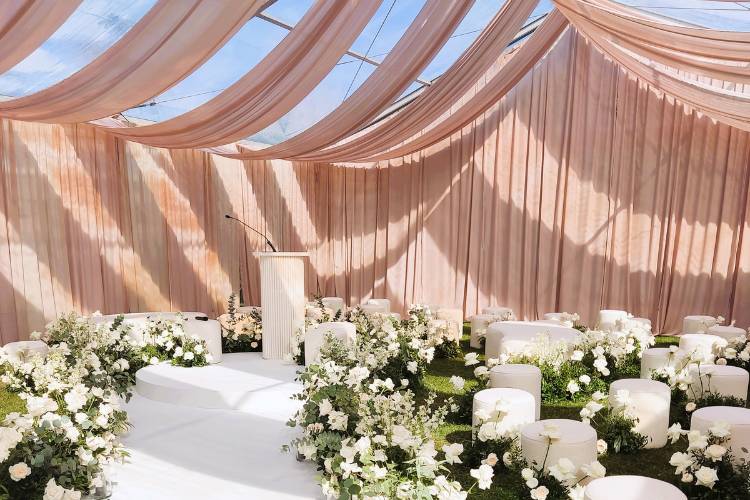 Cerimónia no rooftop com tenda