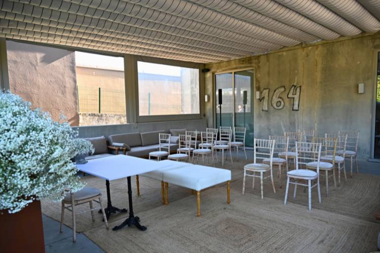 Cerimónia no terraço coberto