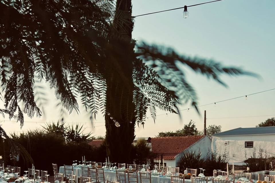 Junto à piscina
