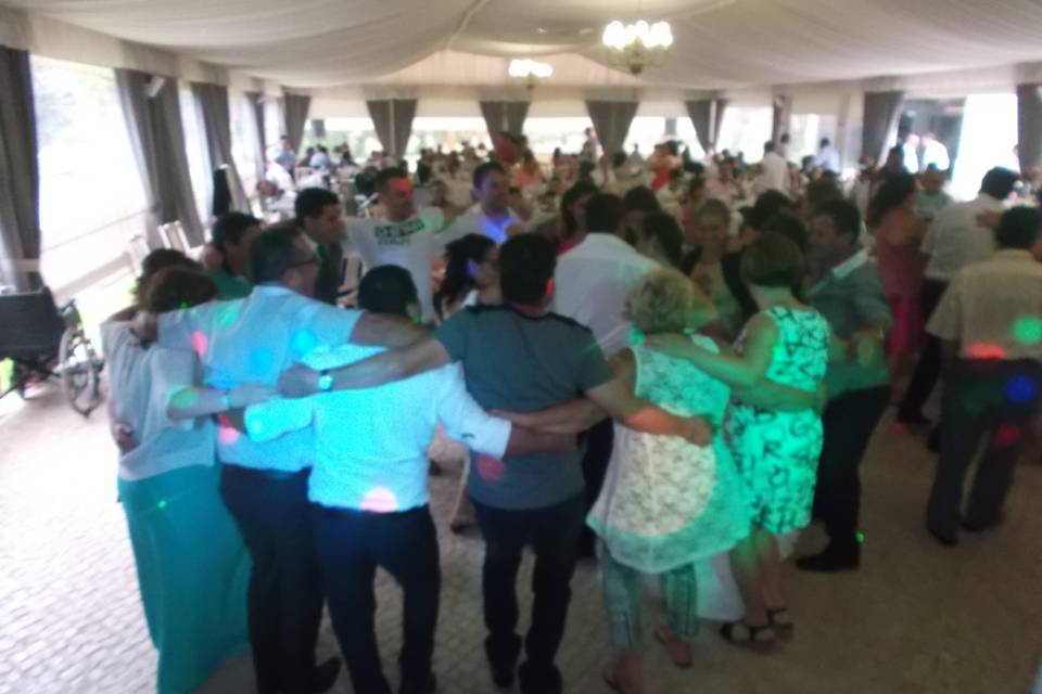 A dança dos noivos