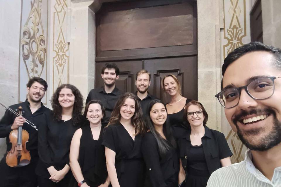 Coro, Violinista e Organista