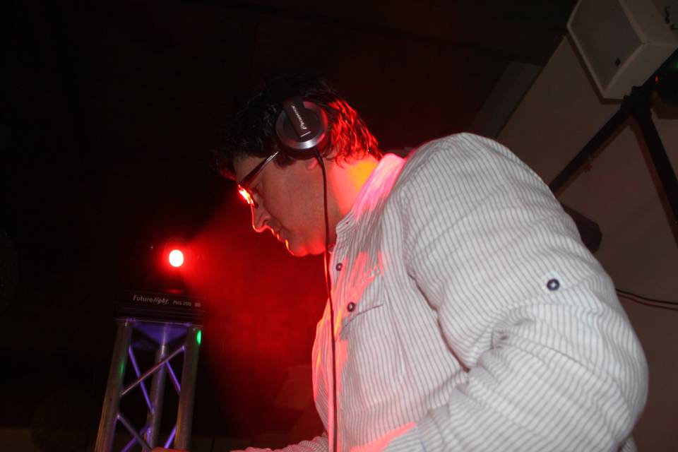 DJ Orlando Oliveira