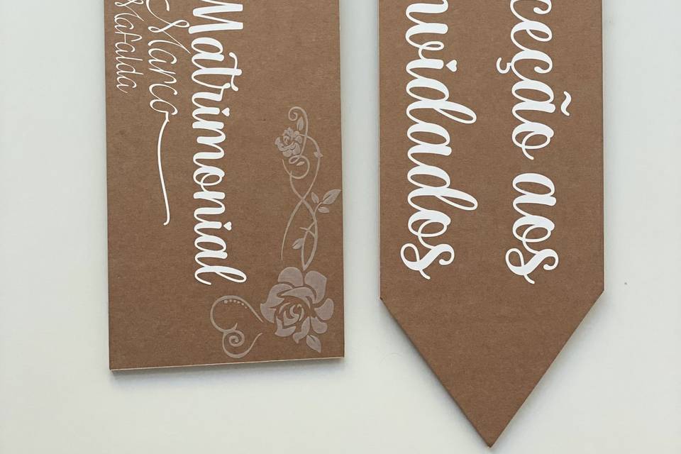 Setas para entrada na Igreja