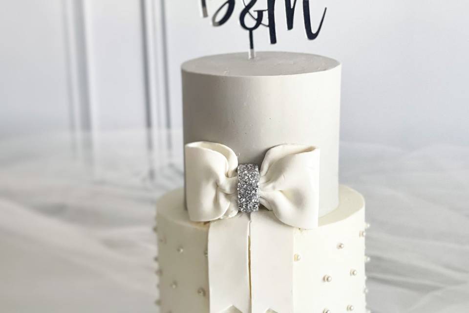 Silver Cake Wedding