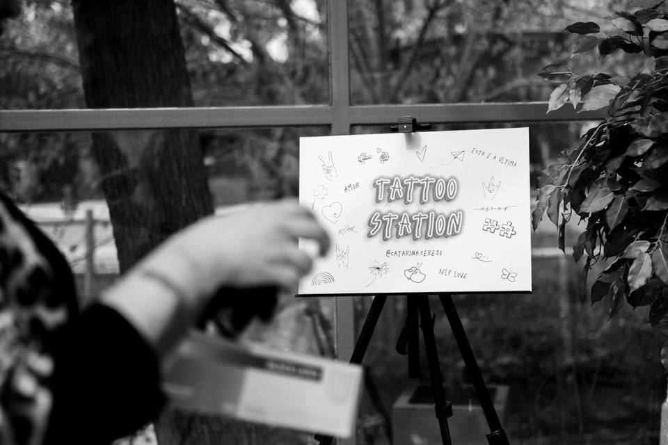 Tattoo station