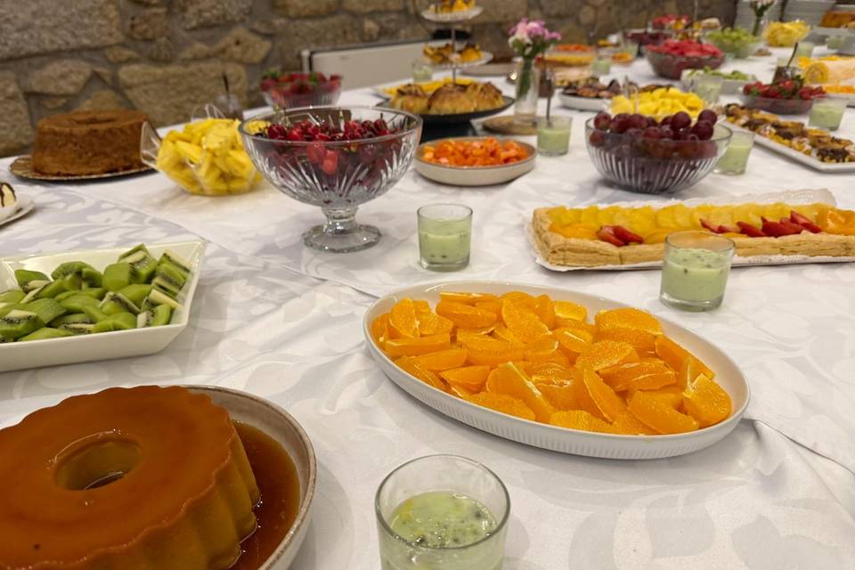 Doces e frutas