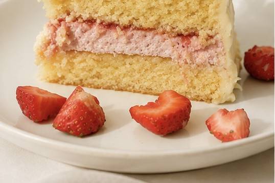 Fatia bolo mousse morango