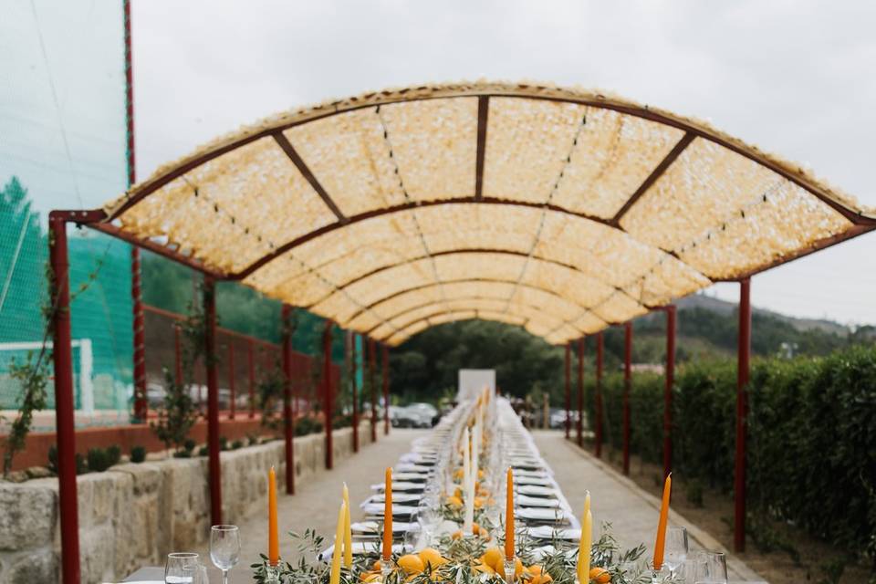 Mesa debaixo da ramada