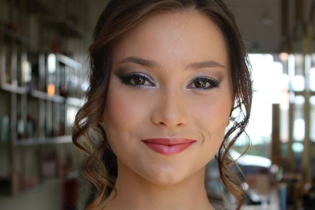 Penteado e Maquilhagem Social