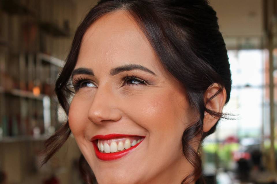 Penteado e Maquilhagem