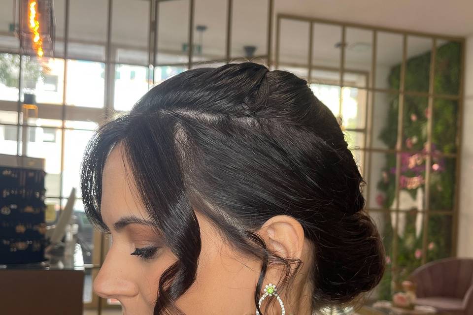 Penteado e Maquilhagem