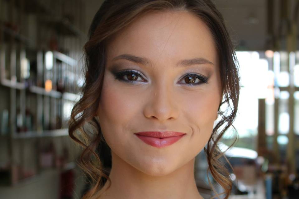 Penteado e Maquilhagem Social