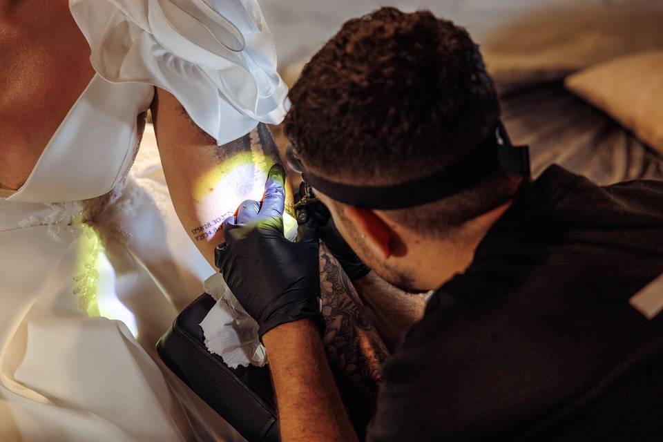 Noiva a tatuar