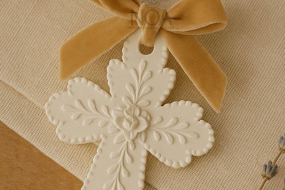 Cruz perfumada -gesso cerâmico