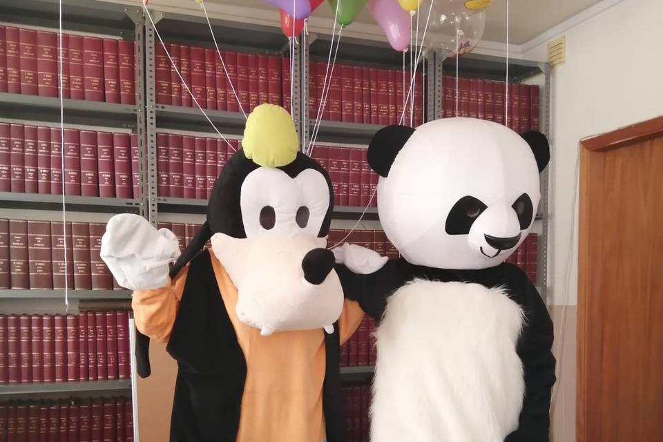 Mascotes pateta e panda