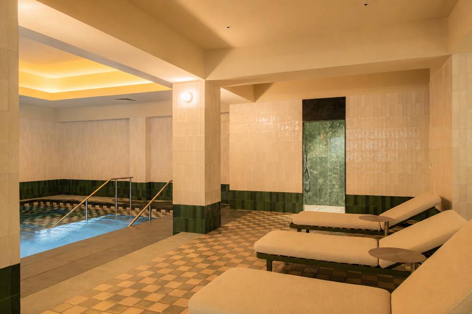 SPA - Piscina Interior Lounge