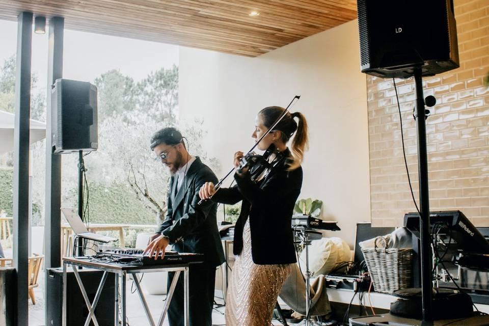 DJ + Violino