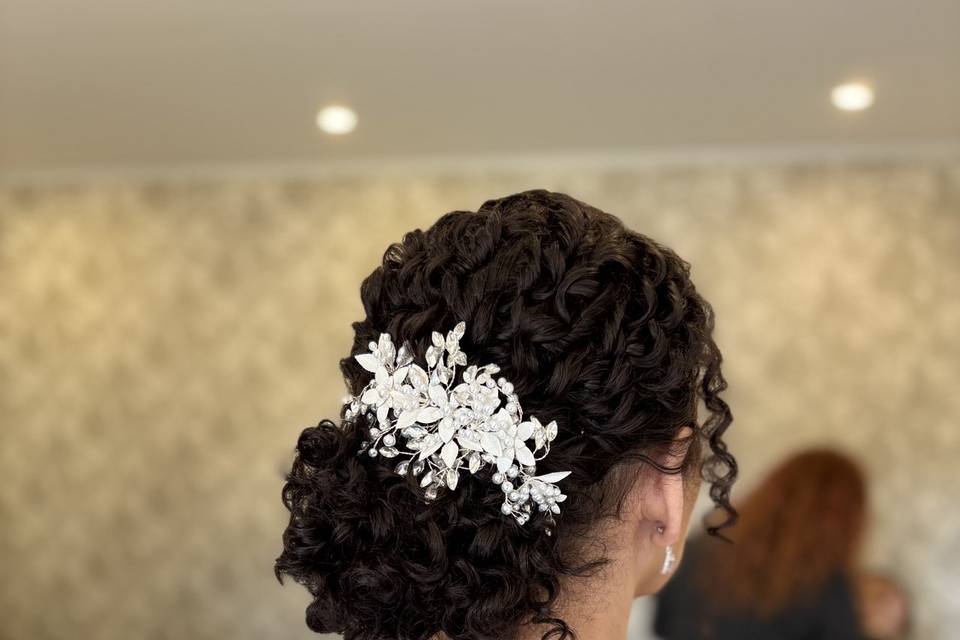 Noiva Cabelo Encaracolado