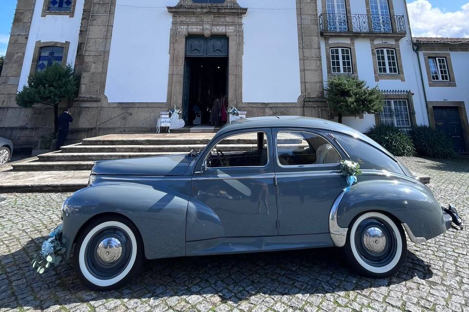 Peugeot 203