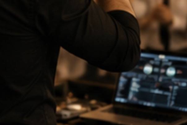 Dj