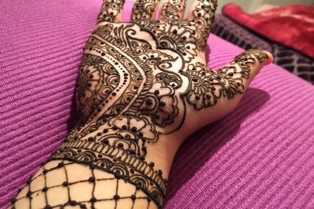 Henna by Shabina Essuf