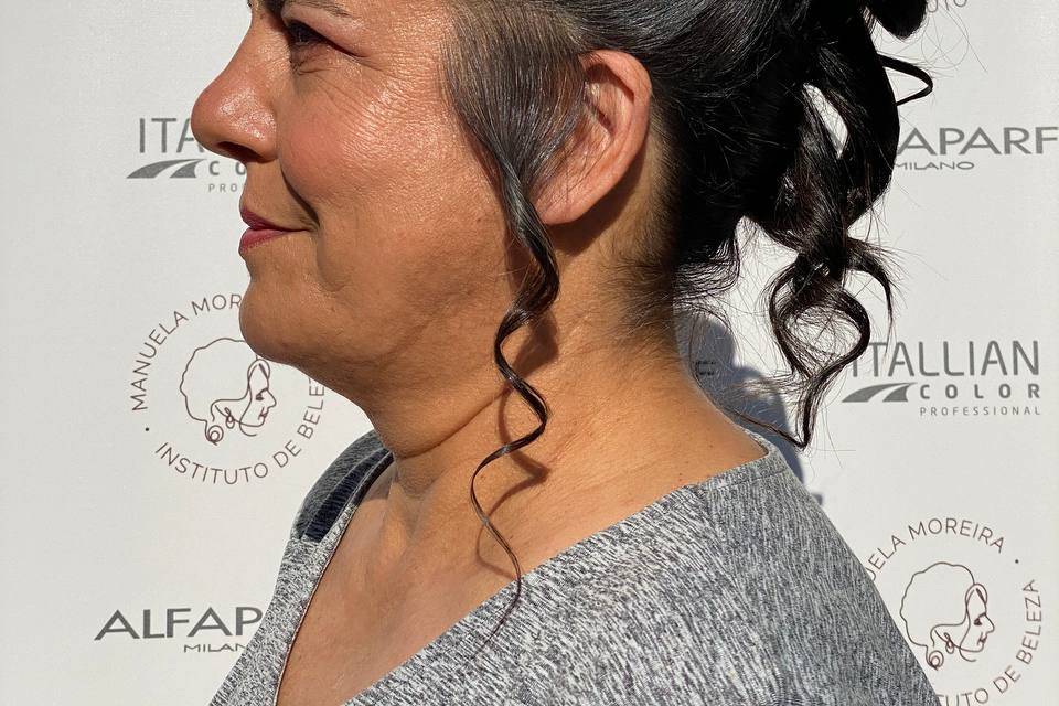 Penteado de mãe de noiva