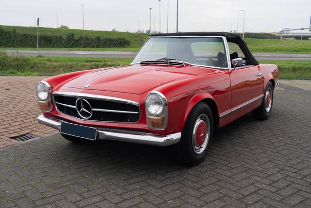 Mercedes Benz 250 SL “Pagode”