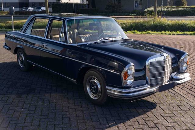 Mercedes Benz 280 SEL
