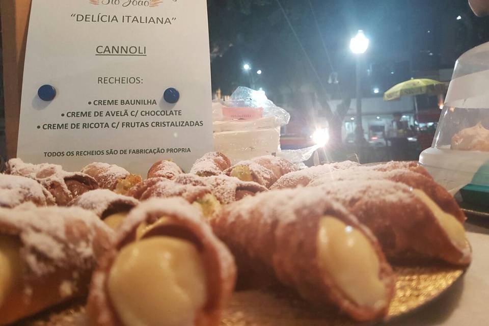 CANNOLI