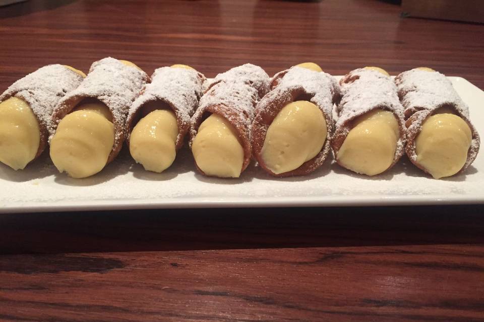 CANNOLI