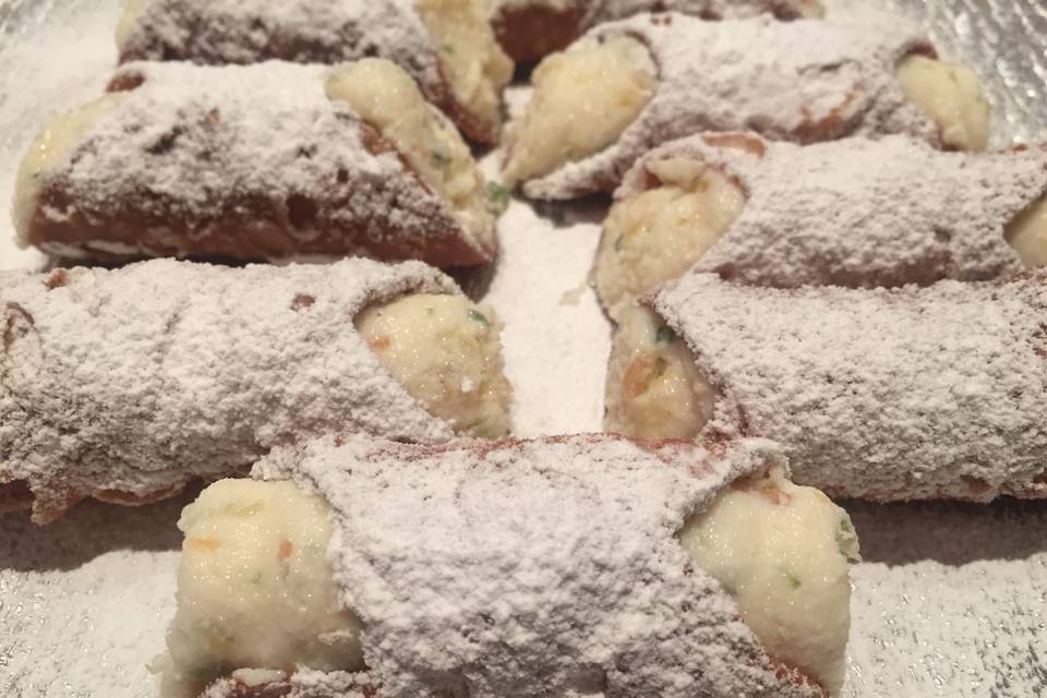 CANNOLI