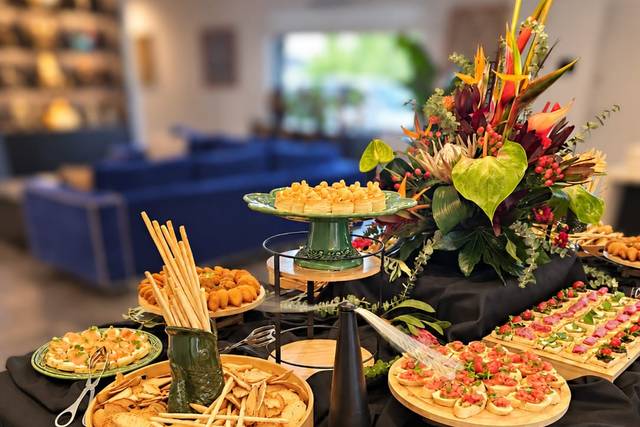 Mesa Canapés