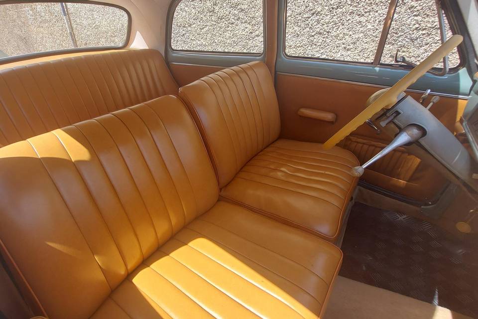 Interior frente direita