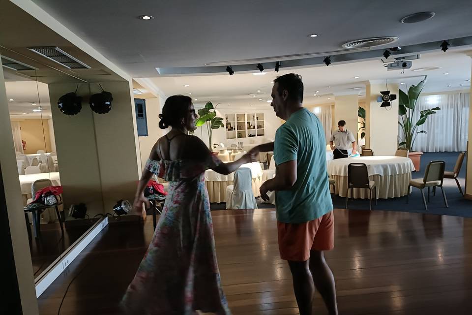 Bárbara Sousa Gets you Dancing