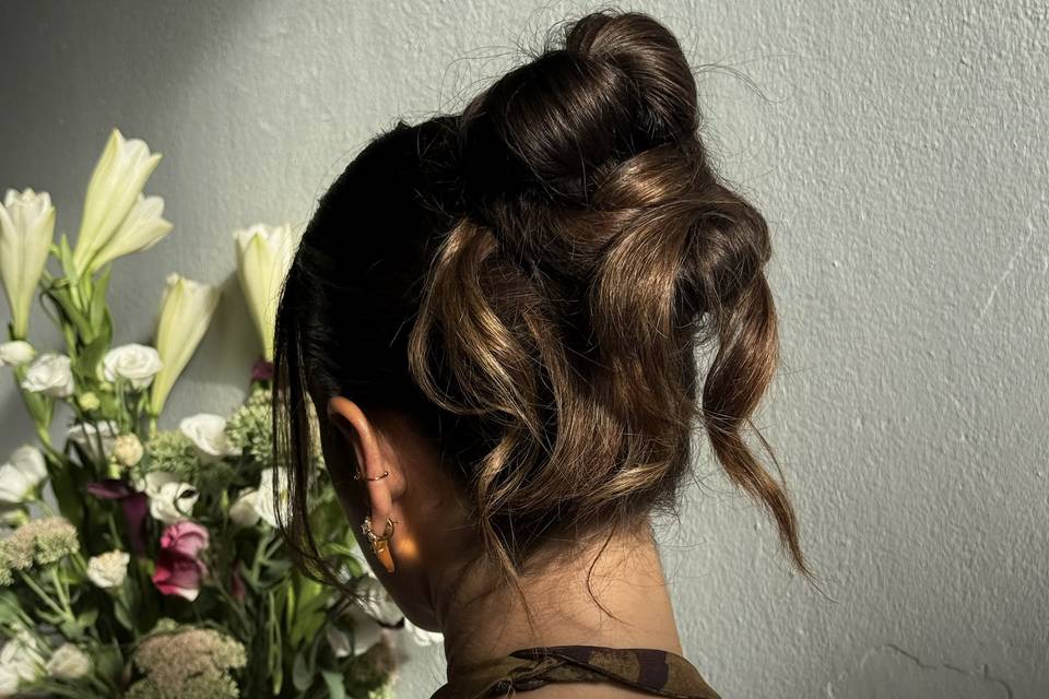 Messy Bun