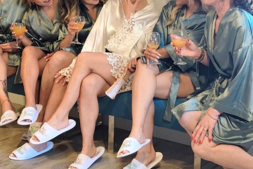 Noiva e damas