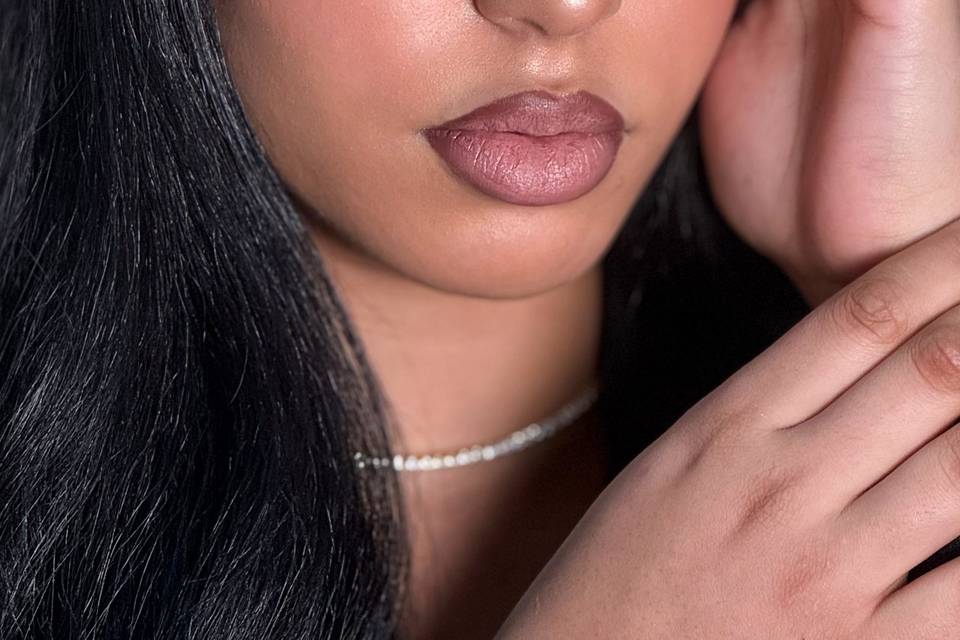 Latina Makeup