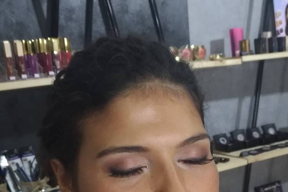 Cínthya Silva Makeup Artist