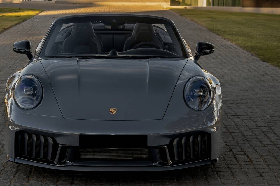 Porsche 911 Carrera 4 GTS