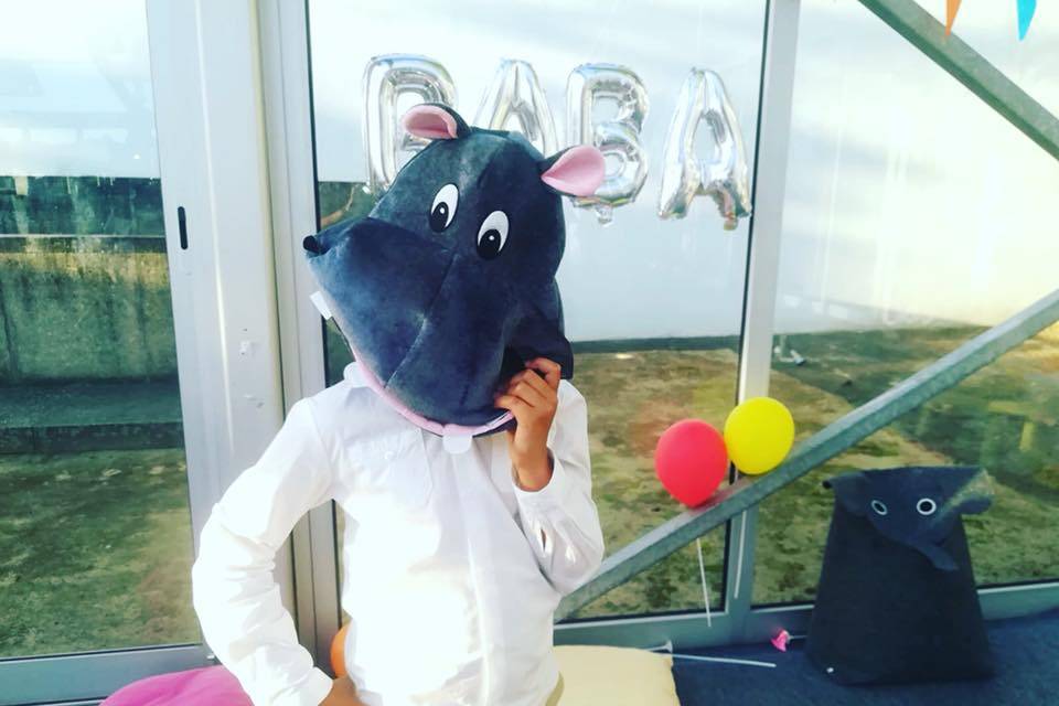 Babá - Babysitting e Animação Infantil