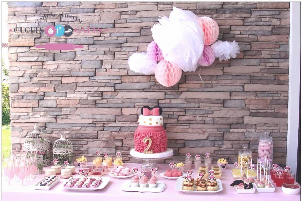 Cuqui's Cakes - Macarons & Party Styling