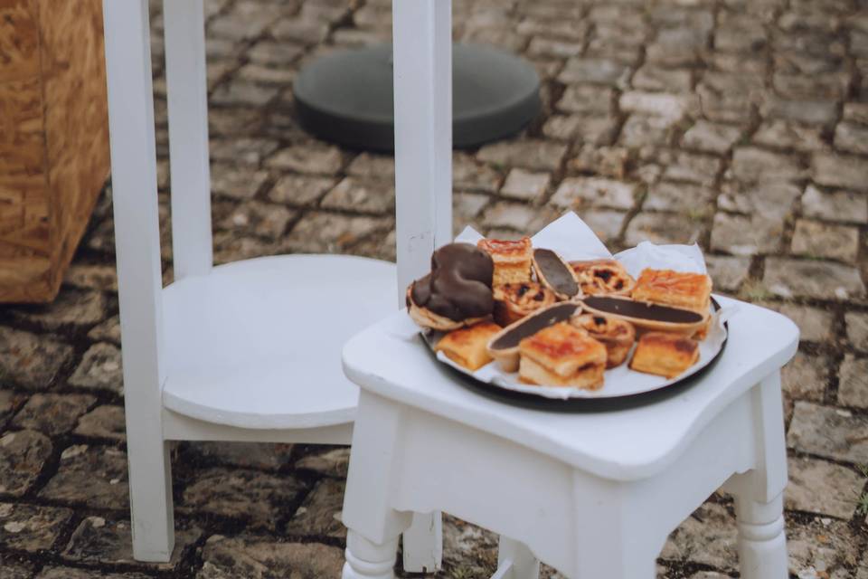 Estação de doces e mini pizzas